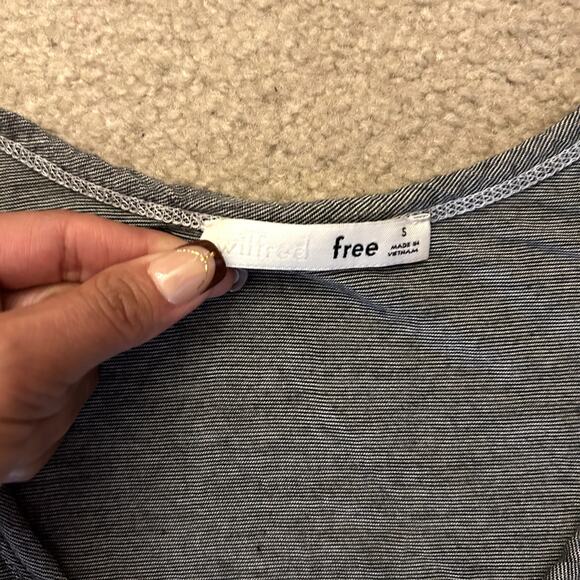 Aritzia Wilfred Free Gray Loungewear Casual Valmere T-shirt Size S - Picture 6 of 7